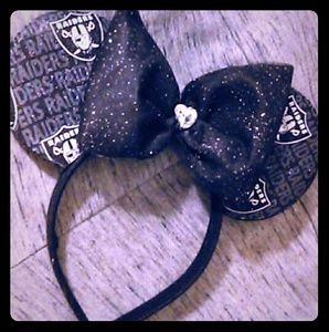 Minnie ears raiders